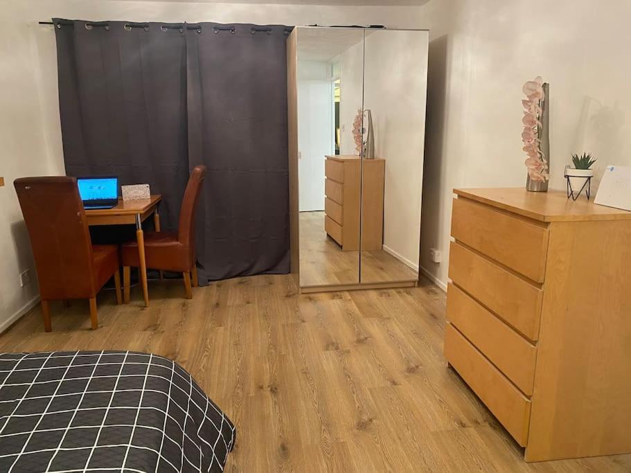 2 Bedroom Flat Camberwell Grove 伦敦 外观 照片
