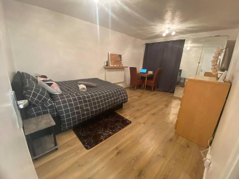 2 Bedroom Flat Camberwell Grove 伦敦 外观 照片